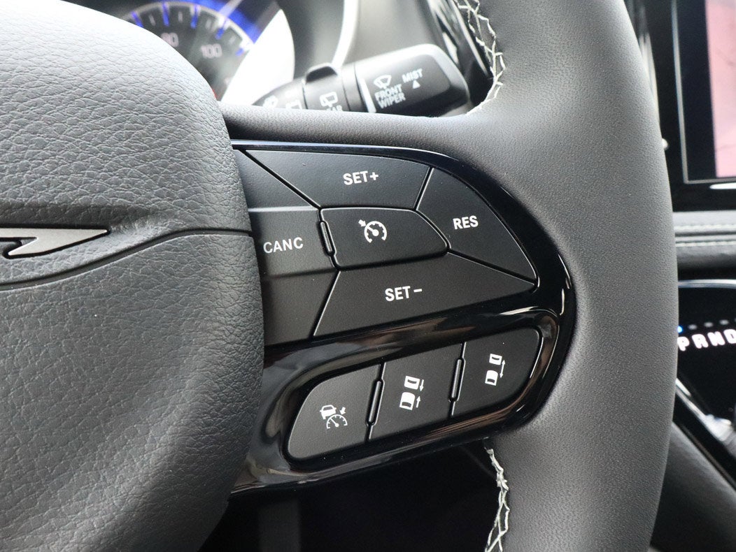 2027 Chrysler Pacifica Limited FWD