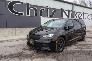 2022 Chrysler Pacifica Hybrid Touring L FWD