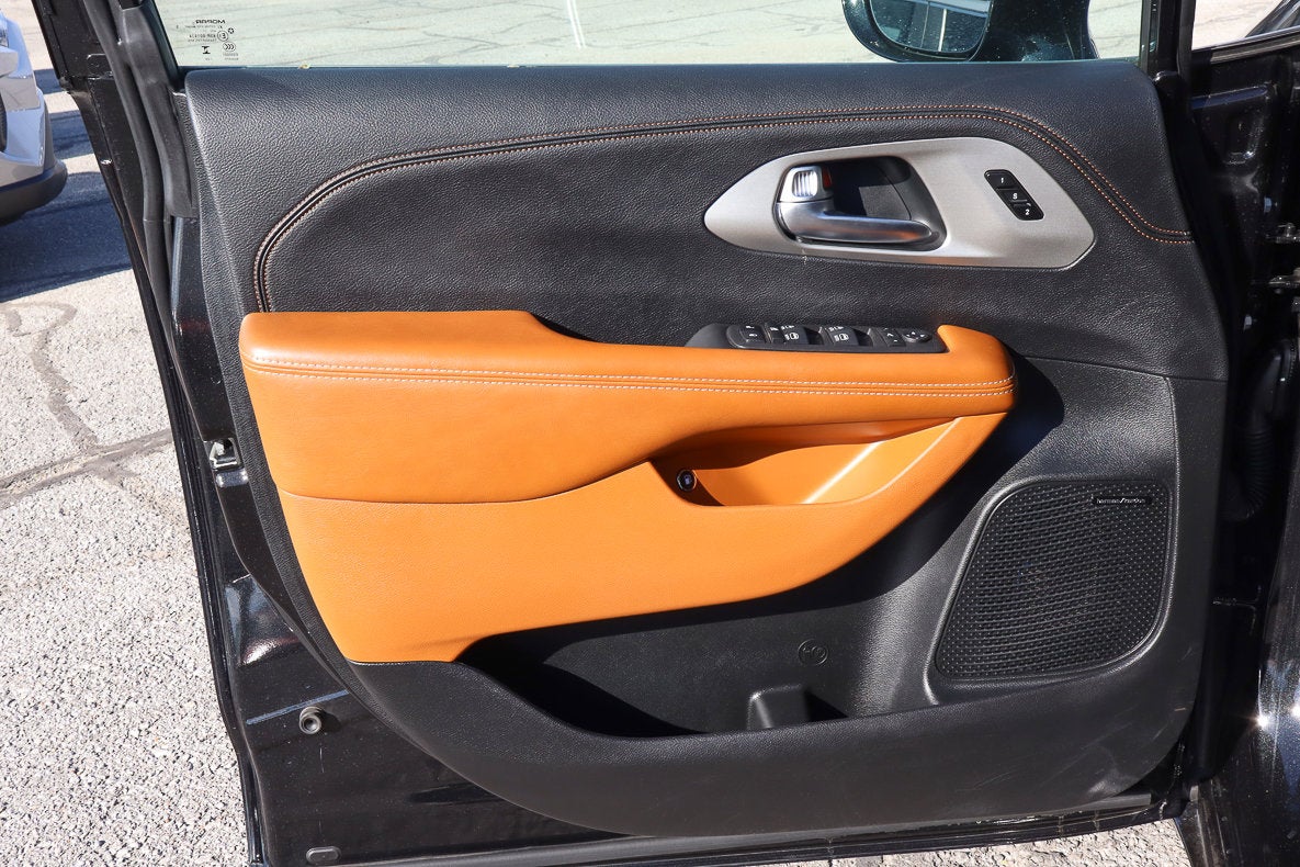 2024 Chrysler Pacifica Hybrid Pinnacle FWD