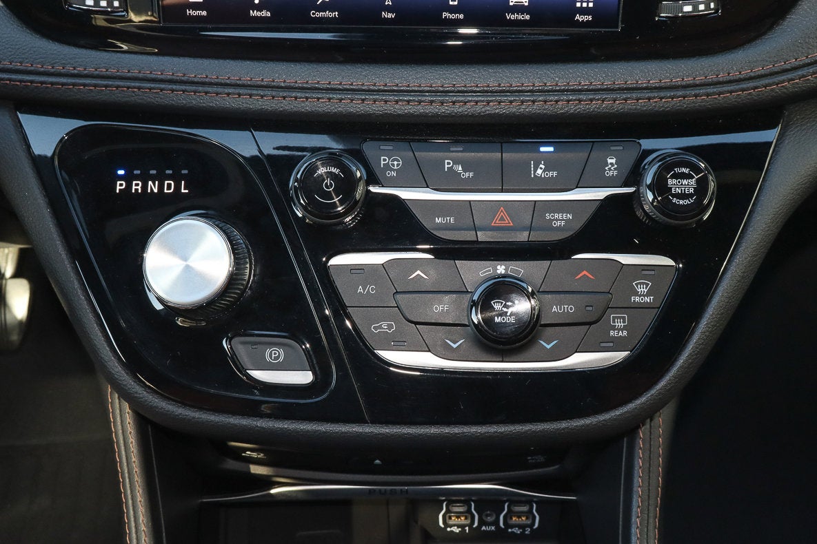 2024 Chrysler Pacifica Hybrid Pinnacle FWD