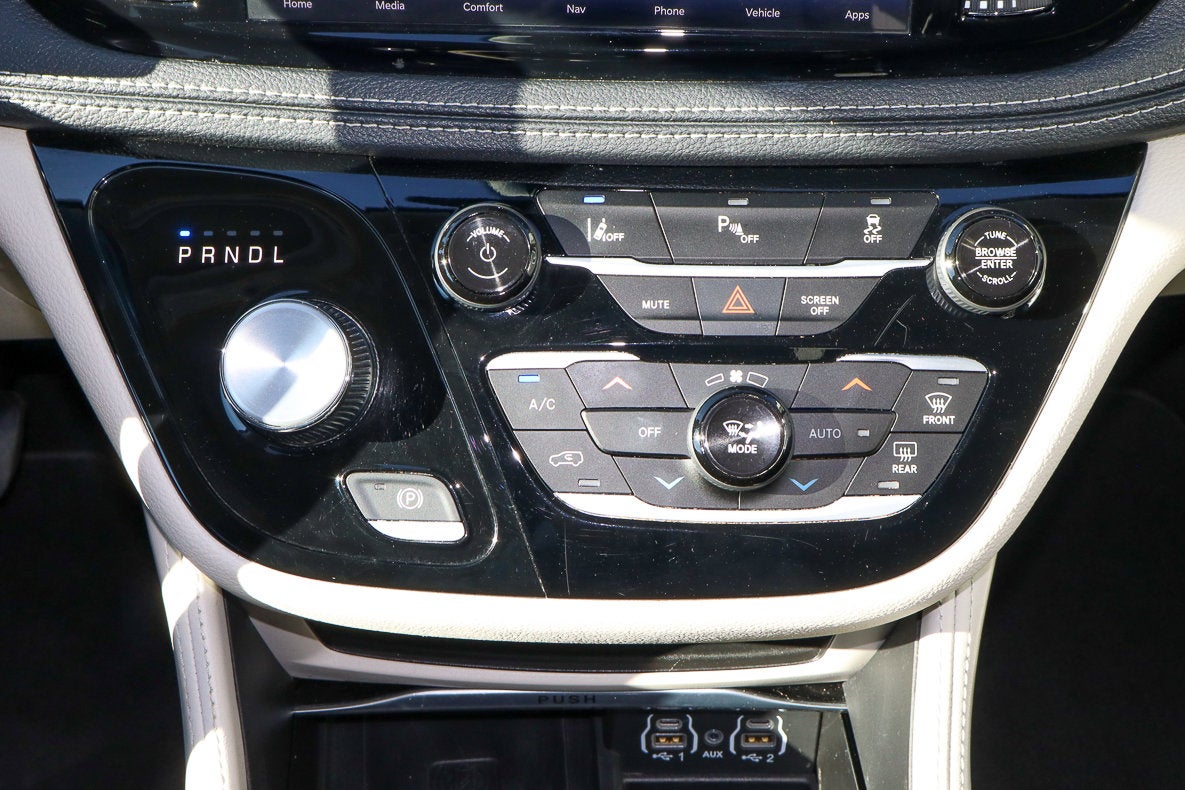 2023 Chrysler Pacifica Hybrid Limited