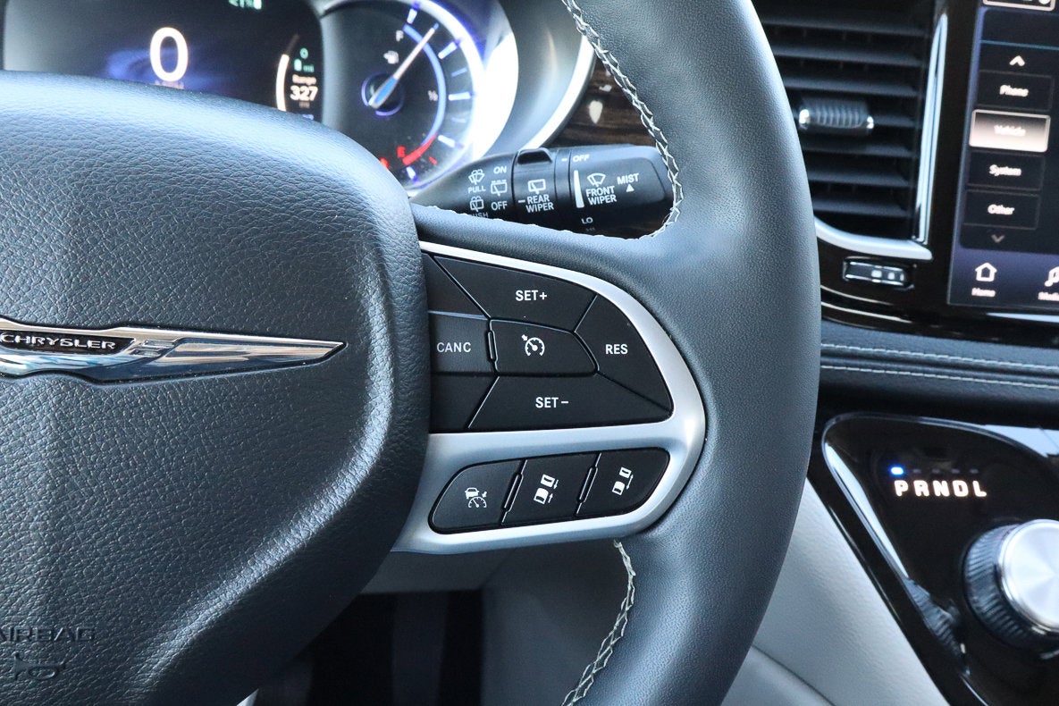 2023 Chrysler Pacifica Hybrid Limited