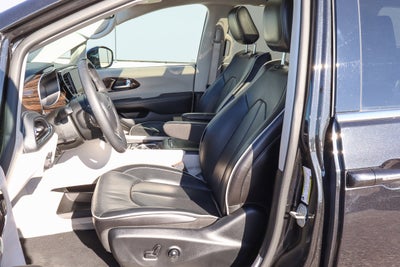 2023 Chrysler Pacifica Hybrid Limited