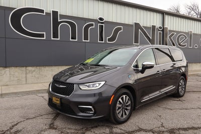 2023 Chrysler Pacifica Hybrid Limited