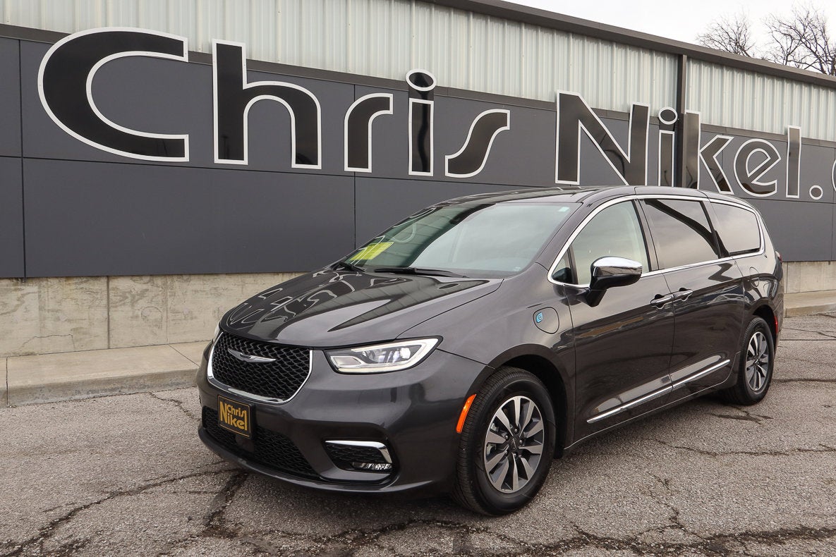 2023 Chrysler Pacifica Hybrid Limited