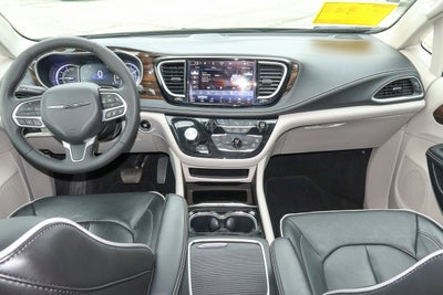 2023 Chrysler Pacifica Hybrid Limited