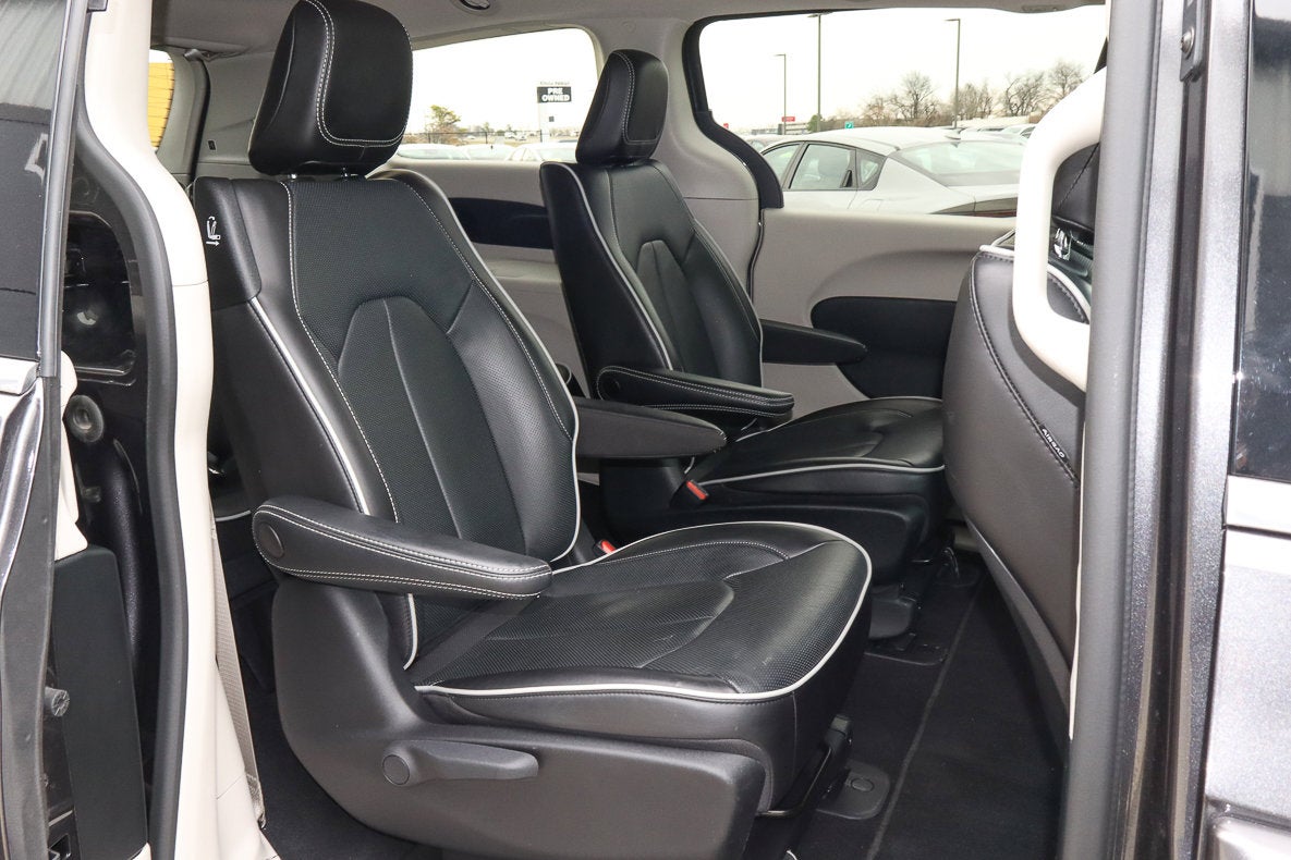 2023 Chrysler Pacifica Hybrid Limited