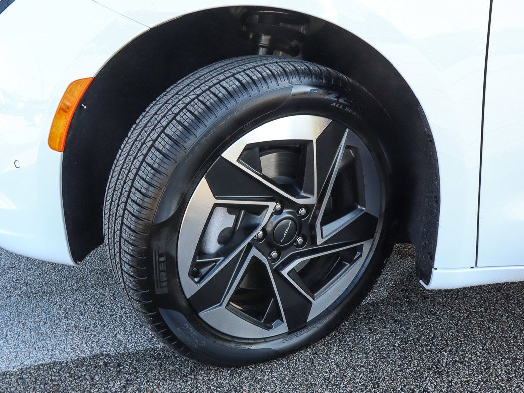2027 Chrysler Pacifica Limited AWD
