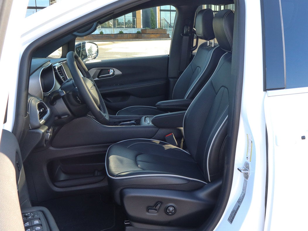 2027 Chrysler Pacifica Limited AWD