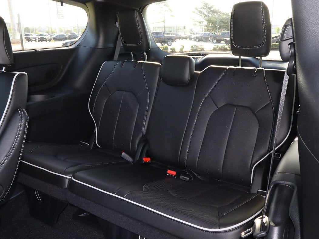 2027 Chrysler Pacifica Limited AWD
