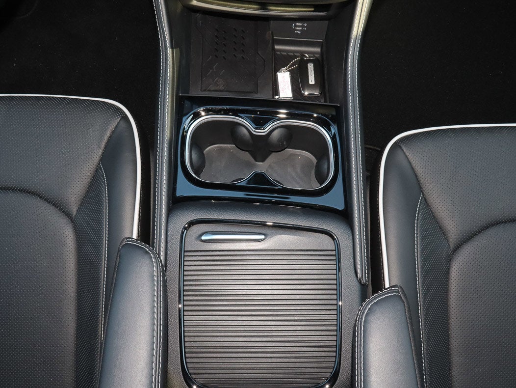 2027 Chrysler Pacifica Limited AWD