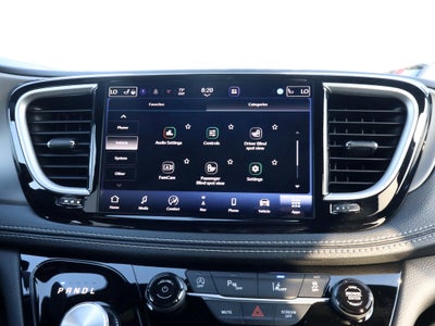2027 Chrysler Pacifica Limited AWD