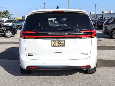 2027 Chrysler Pacifica Limited AWD