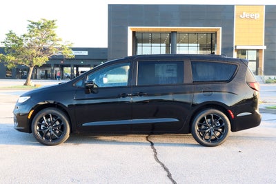 2026 Chrysler Pacifica Limited