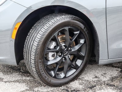 2022 Chrysler Pacifica Limited AWD
