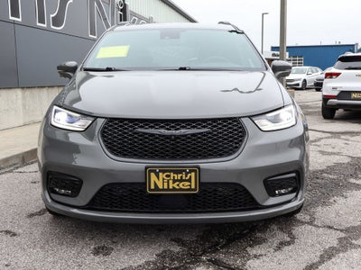 2022 Chrysler Pacifica Limited AWD