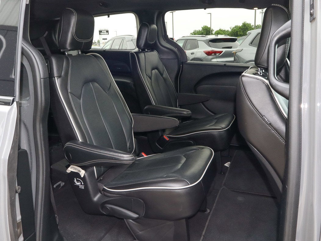 2022 Chrysler Pacifica Limited AWD