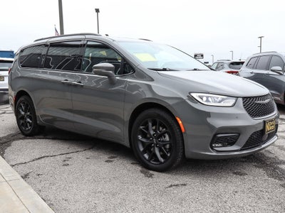 2022 Chrysler Pacifica Limited AWD