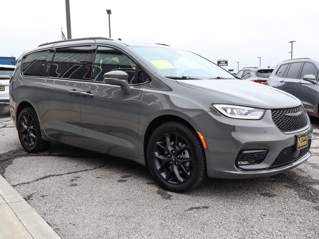 2022 Chrysler Pacifica Limited AWD