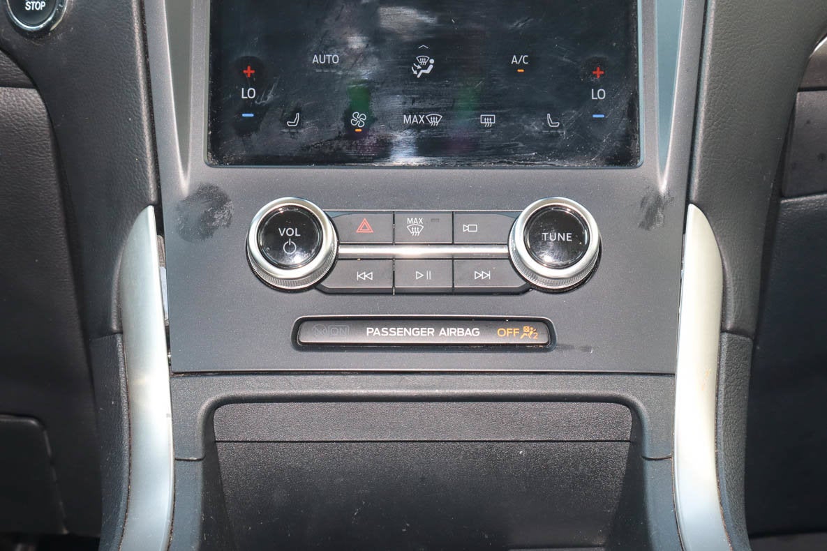 2024 Ford Edge Base