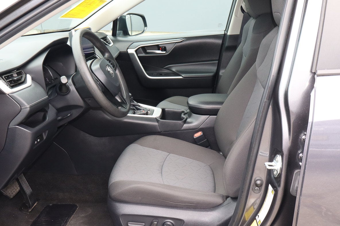 2024 Toyota RAV4 XLE FWD