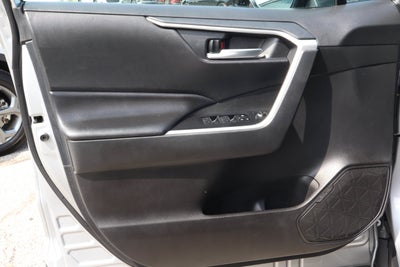 2024 Toyota RAV4 XLE FWD