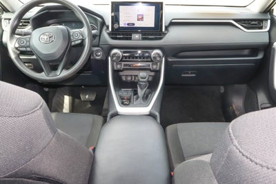 2025 Toyota RAV4 XLE FWD