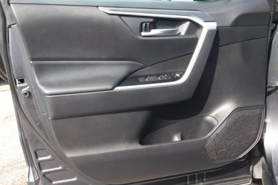 2025 Toyota RAV4 XLE FWD