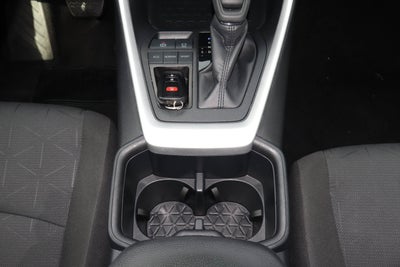 2025 Toyota RAV4 XLE FWD