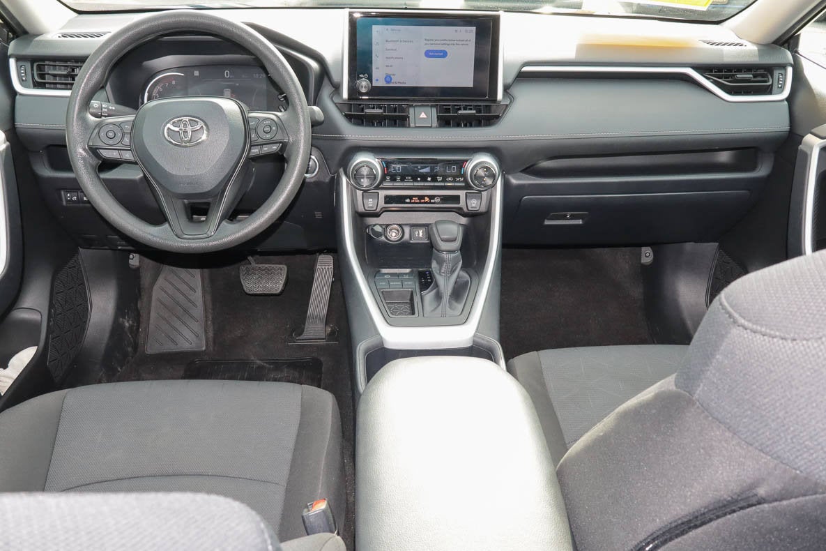 2025 Toyota RAV4 XLE FWD