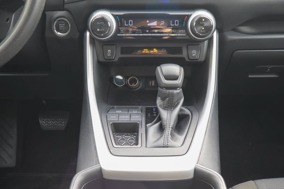 2025 Toyota RAV4 XLE FWD