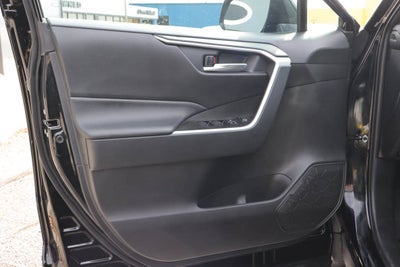 2025 Toyota RAV4 XLE FWD
