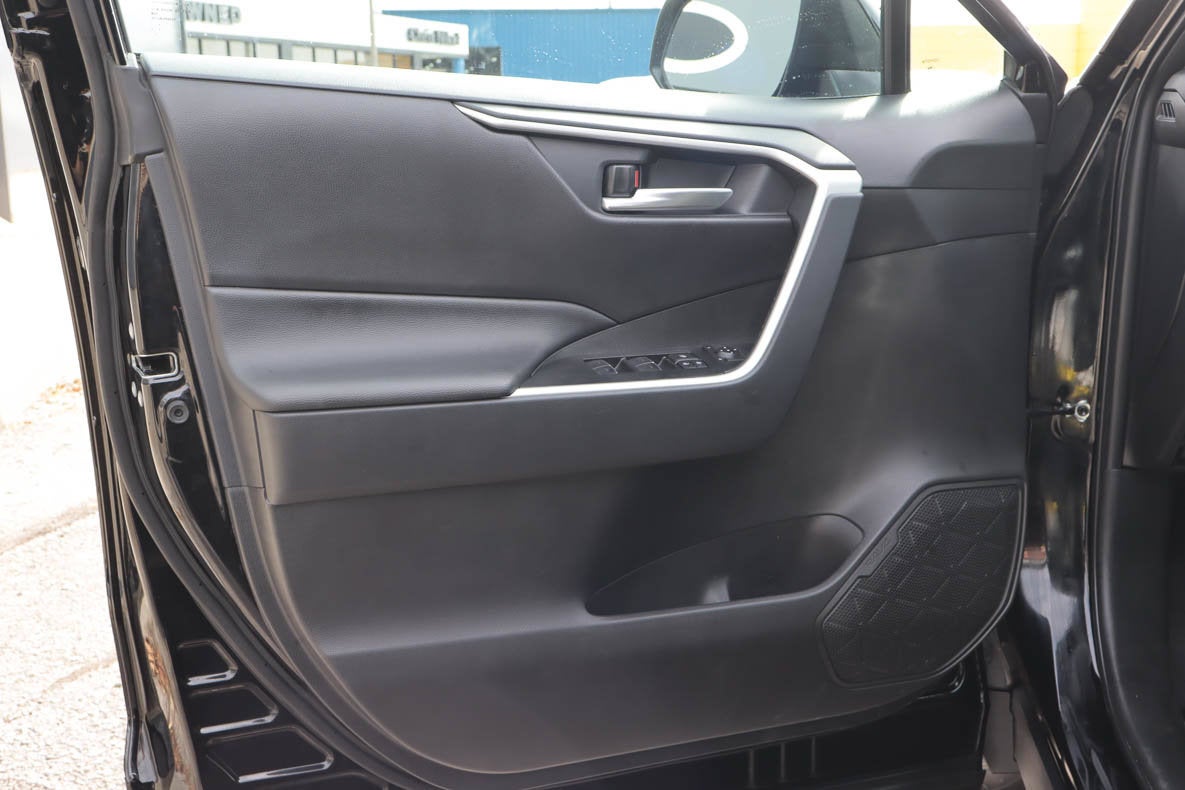 2025 Toyota RAV4 XLE FWD