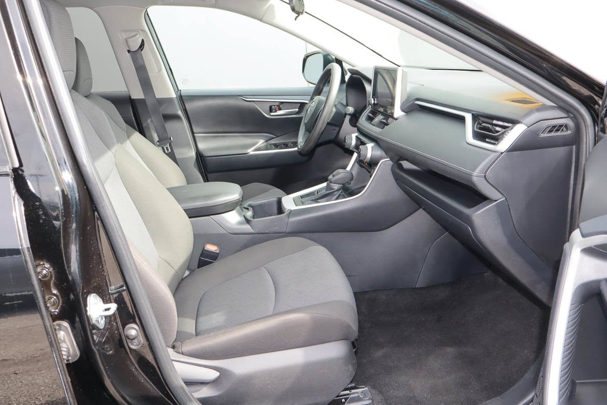 2025 Toyota RAV4 XLE FWD