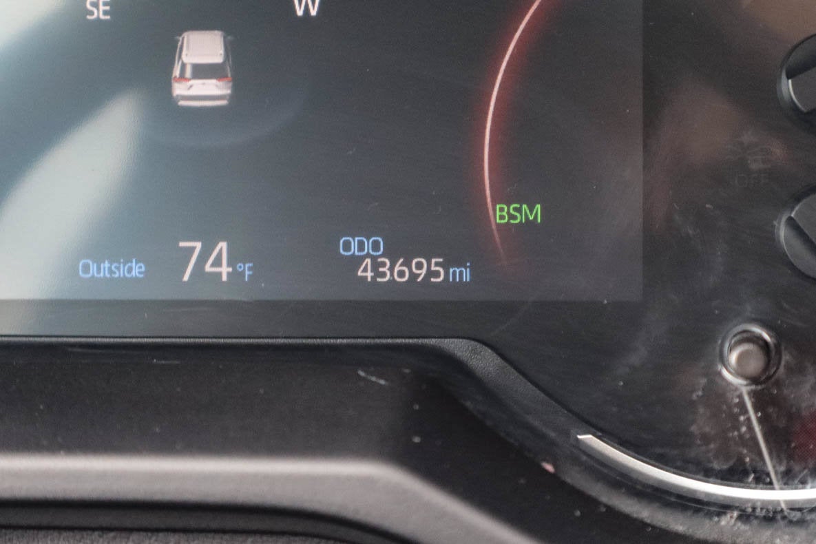2025 Toyota RAV4 XLE FWD