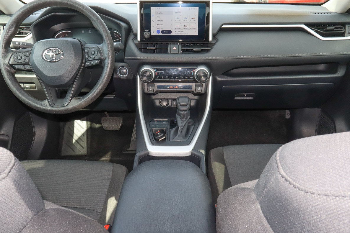 2025 Toyota RAV4 XLE FWD
