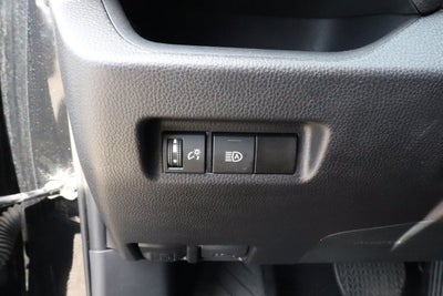 2025 Toyota RAV4 XLE FWD