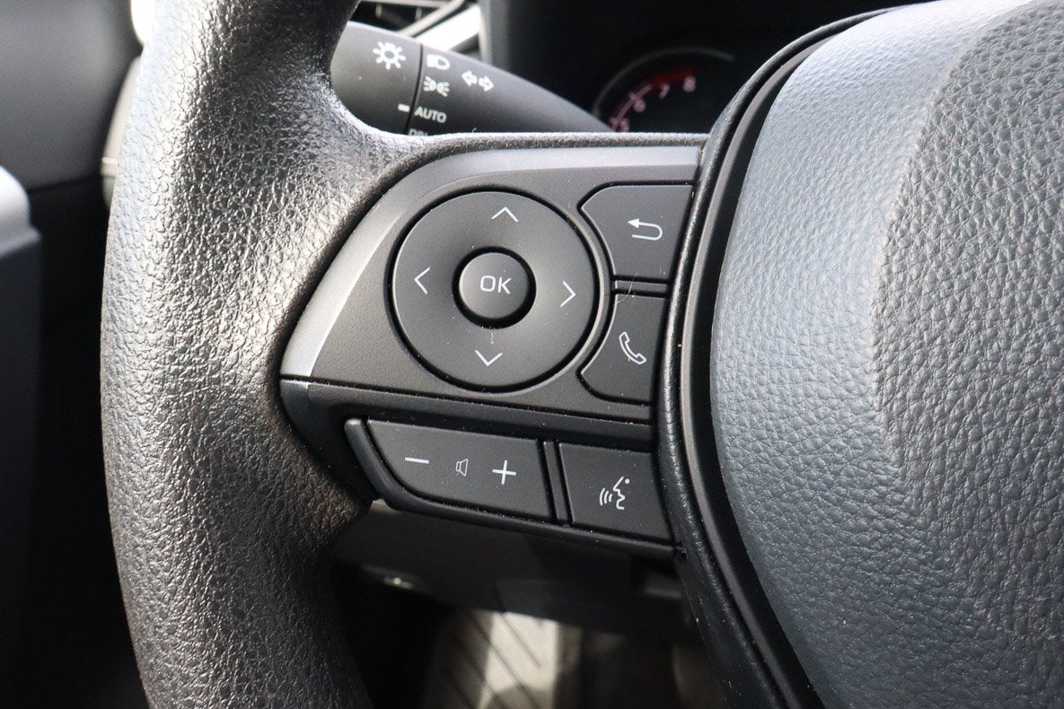 2025 Toyota RAV4 XLE FWD