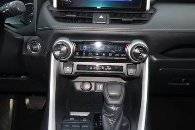 2025 Toyota RAV4 XLE FWD