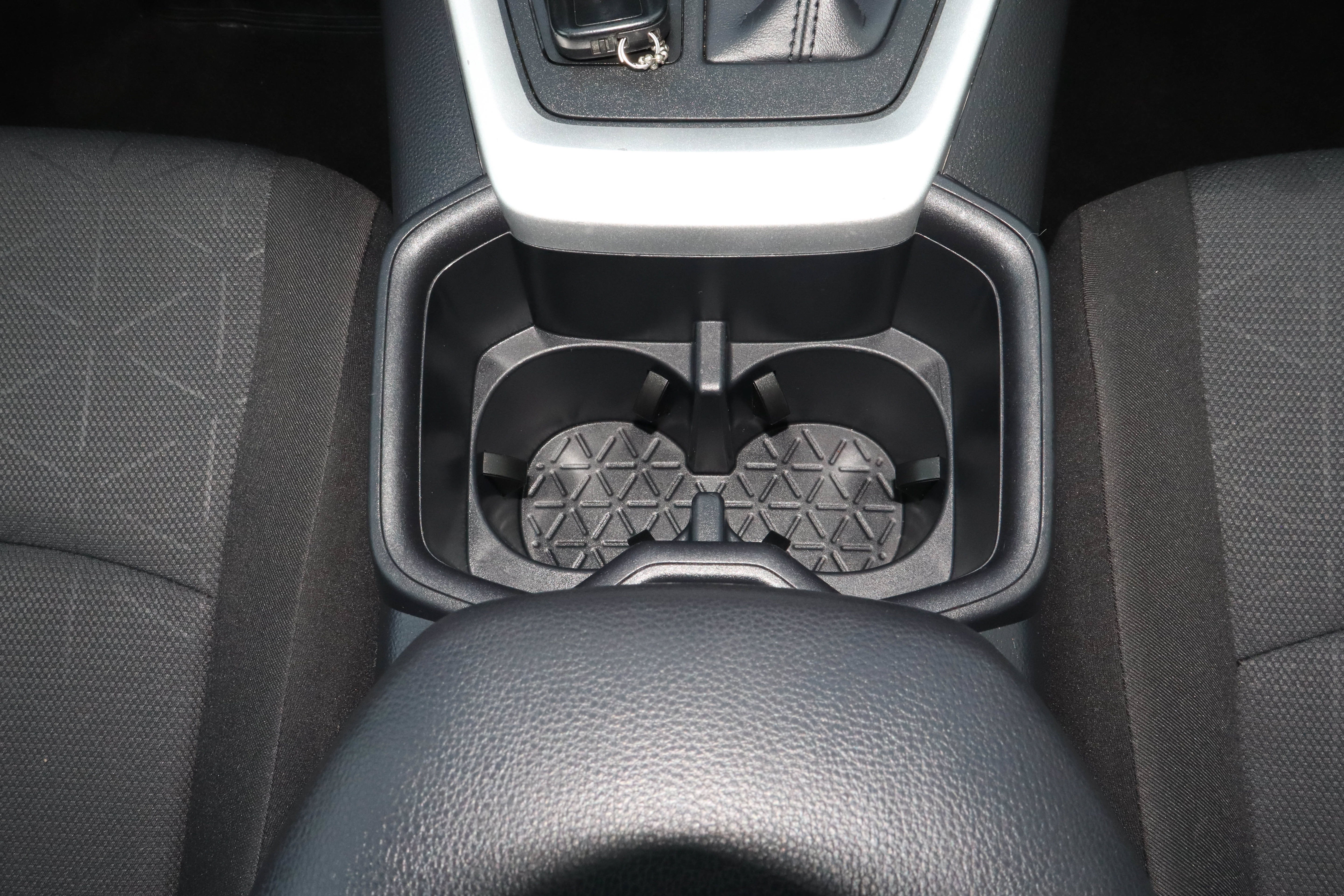 2025 Toyota RAV4 XLE FWD