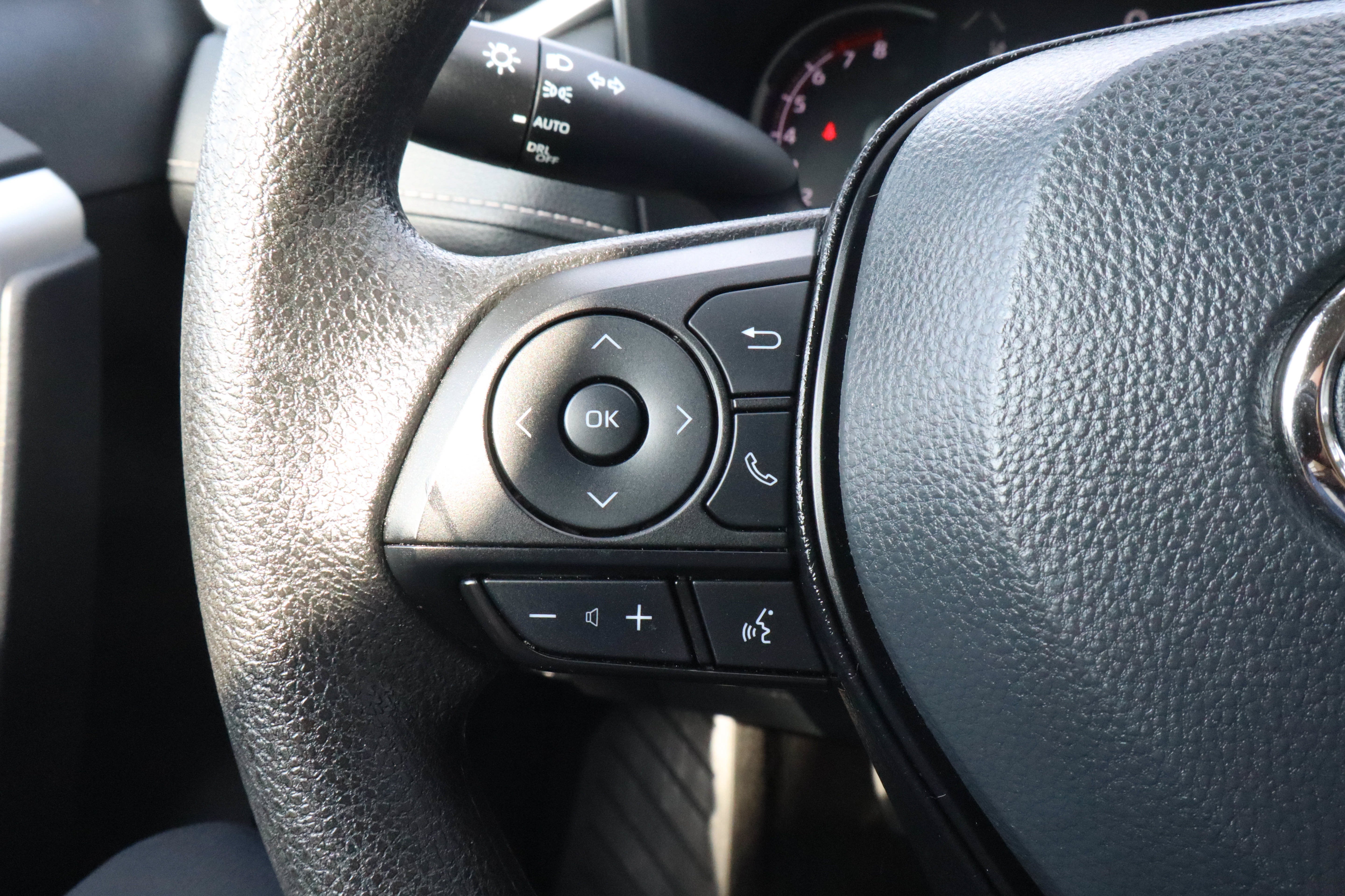 2025 Toyota RAV4 XLE FWD
