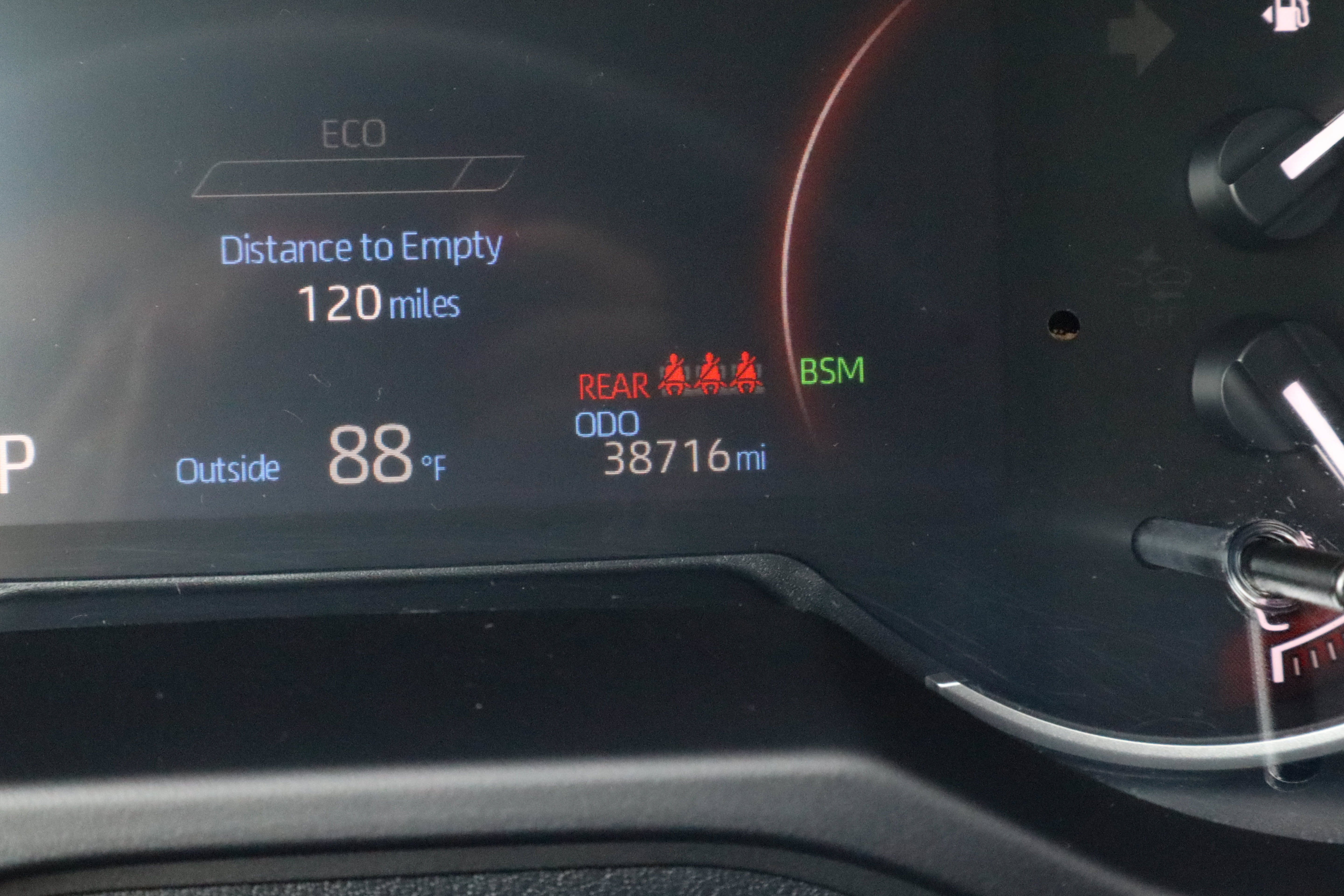 2025 Toyota RAV4 XLE FWD