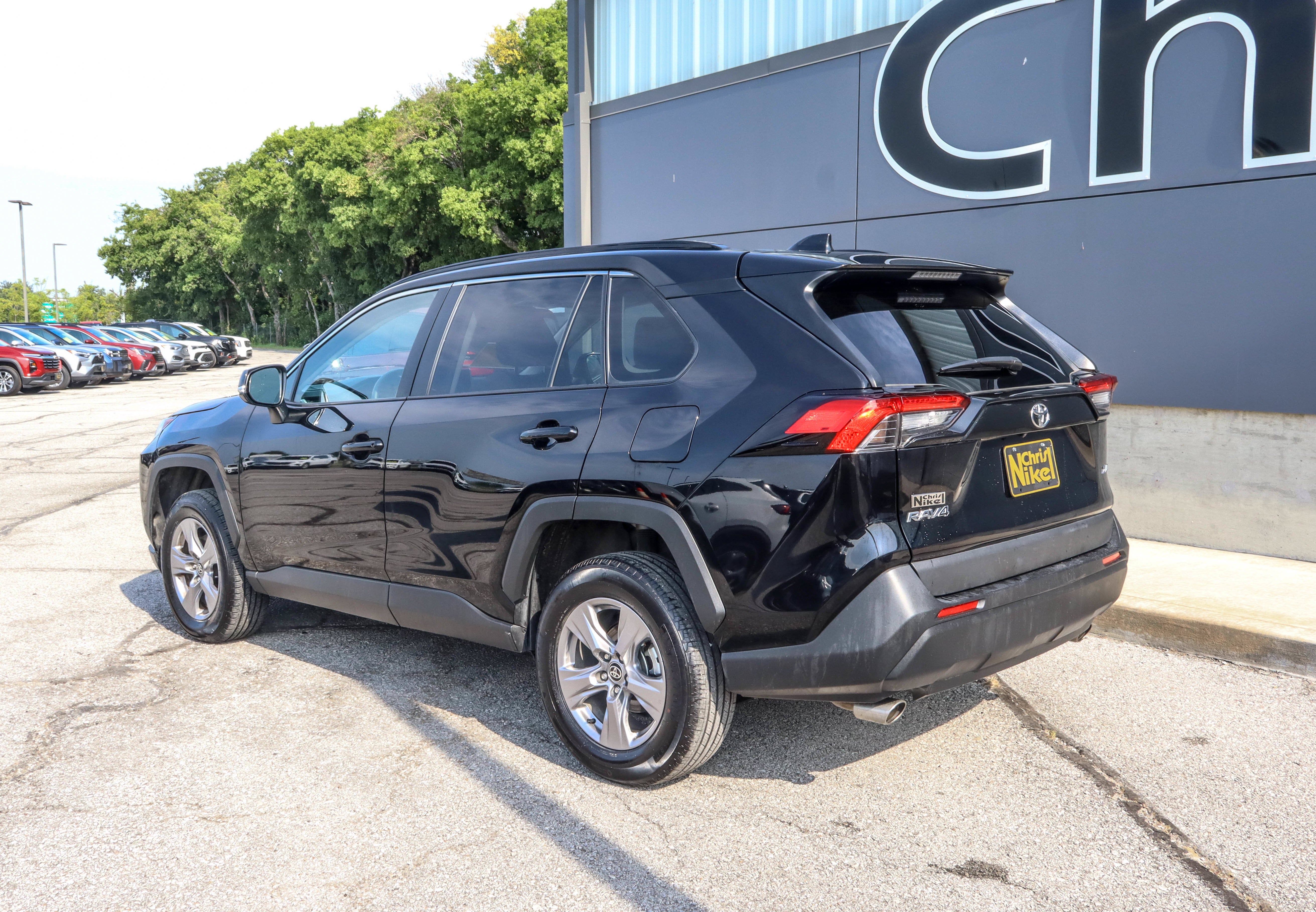 2025 Toyota RAV4 XLE FWD