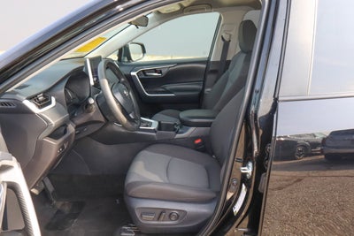 2025 Toyota RAV4 XLE FWD