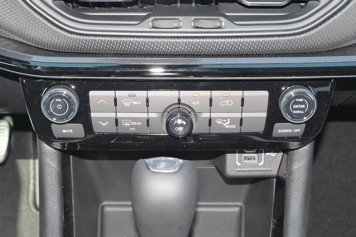 2026 Jeep Compass Latitude Altitude 4x4
