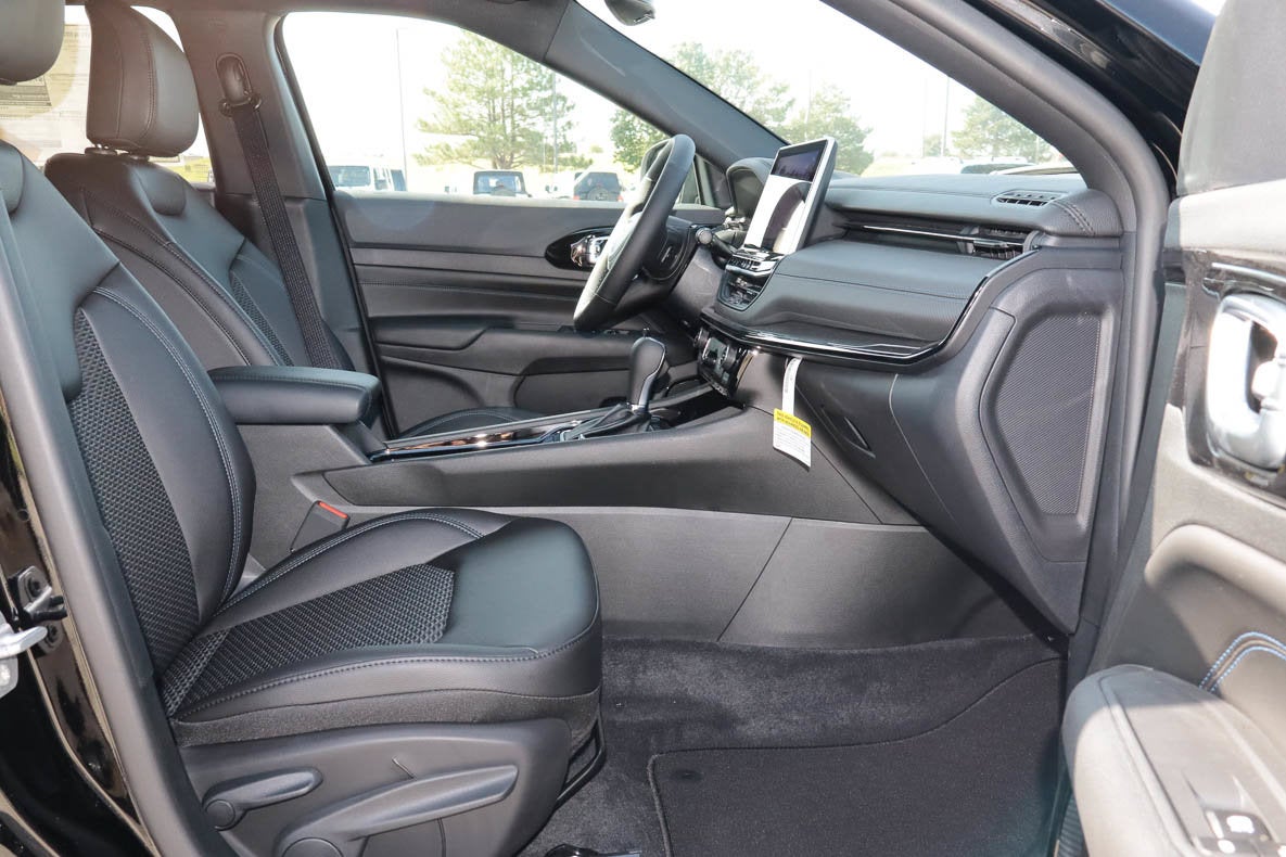 2026 Jeep Compass Latitude Altitude 4x4