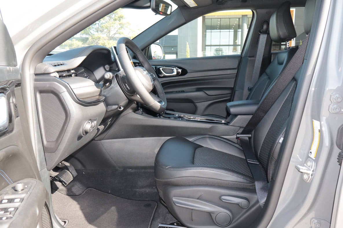 2026 Jeep Compass Latitude Altitude 4x4