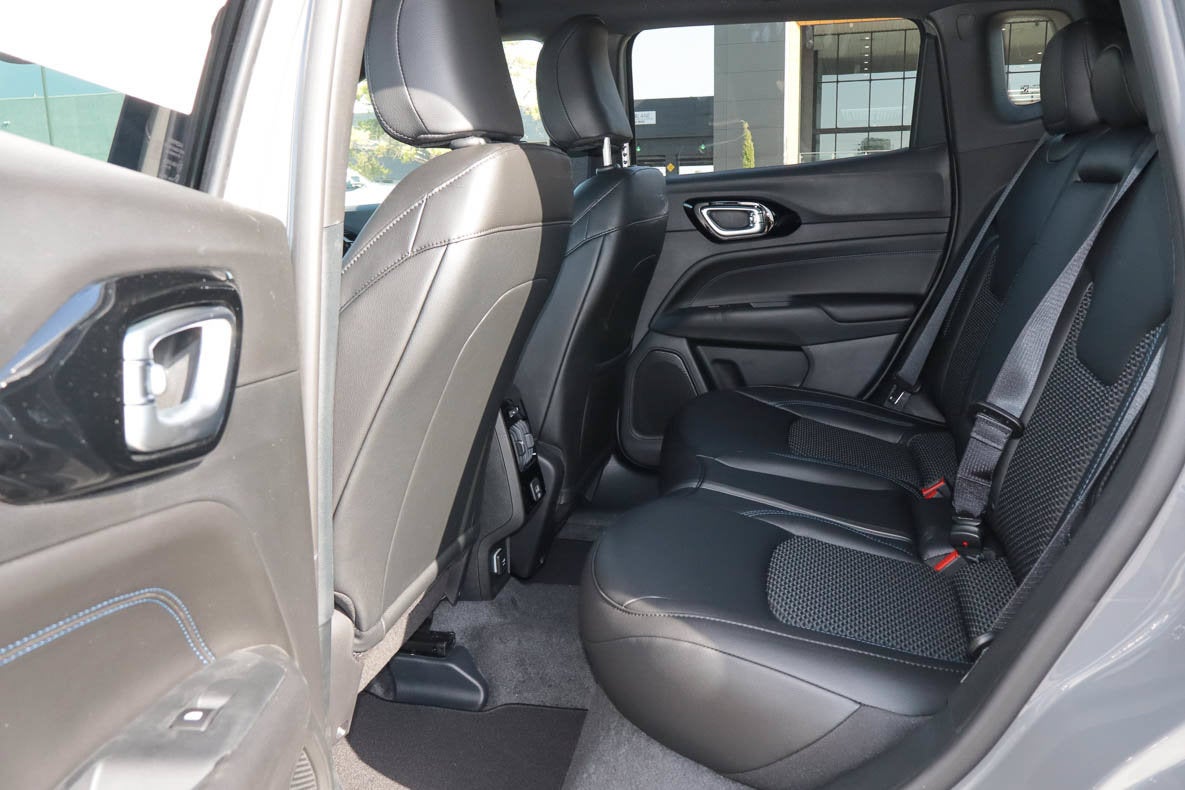 2026 Jeep Compass Latitude Altitude 4x4