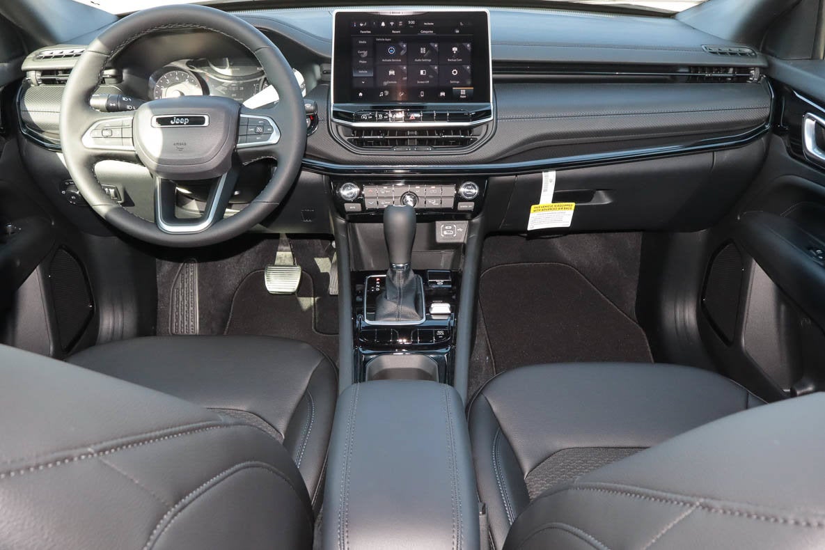 2026 Jeep Compass Latitude Altitude 4x4