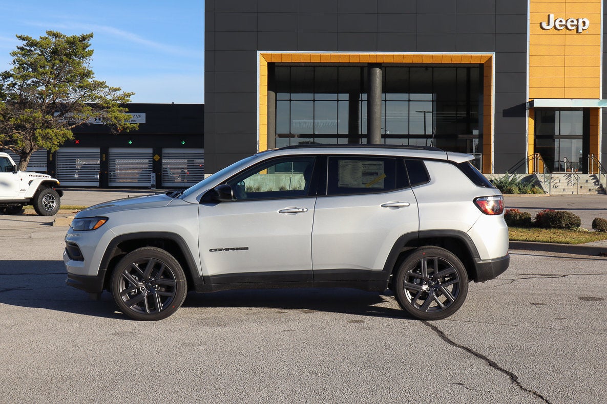 2026 Jeep Compass Latitude Altitude